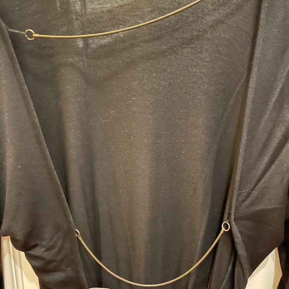 Backless long sleeve top with chain detail size XS - Picture 2 of 4